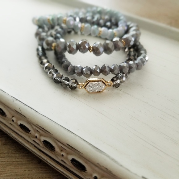 🔒Last1️⃣4PC Glass Crystal Stacking Bracelet Set - Picture 2 of 6